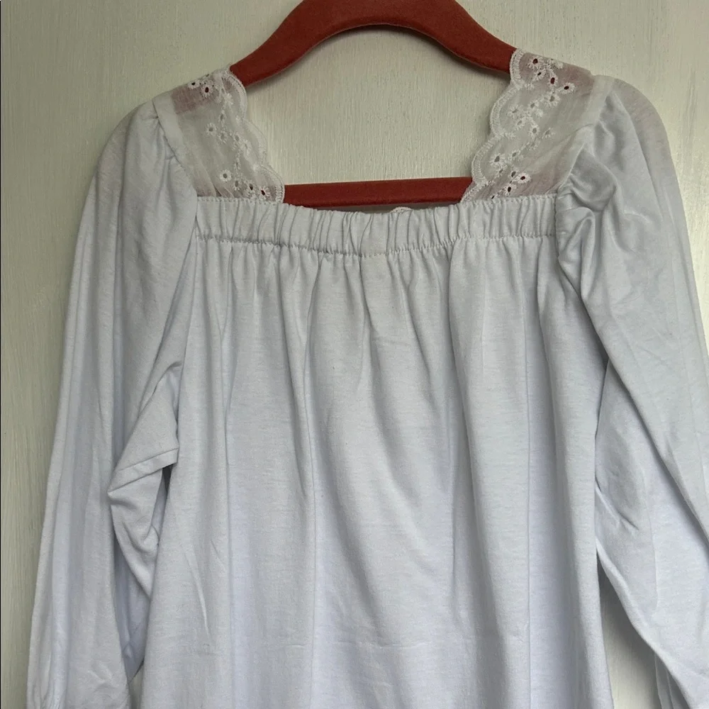 Charming White Kids Nightgown - Picture 4 of 5
